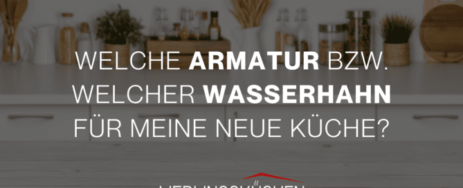 Küchenstudio Eine Küche mit einem Schild mit der Aufschrift „Wir armatur bw“.